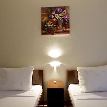 Jun'S Inn Oslob Dış mekan fotoğraf