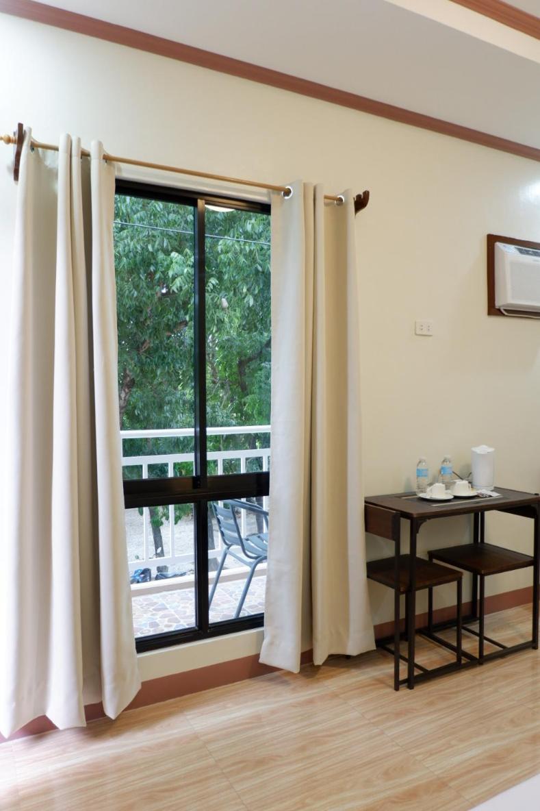 Jun'S Inn Oslob Dış mekan fotoğraf