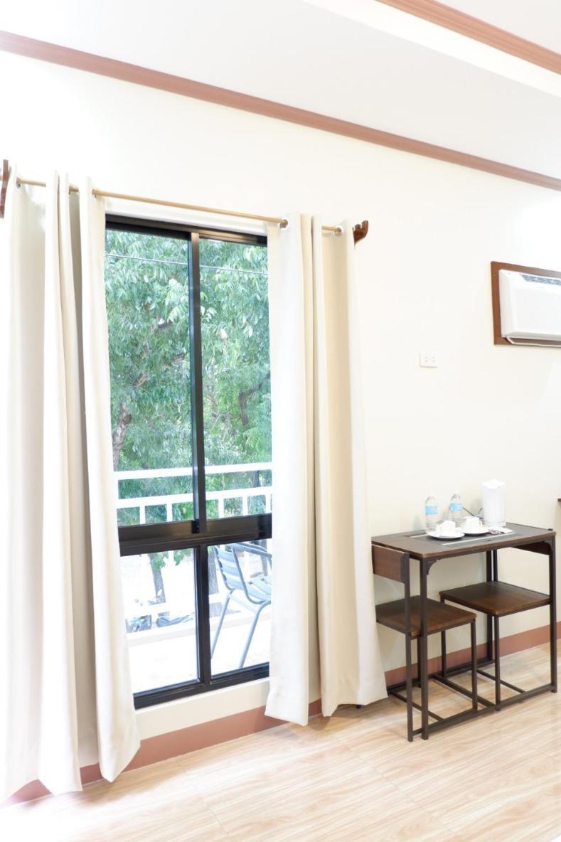 Jun'S Inn Oslob Dış mekan fotoğraf