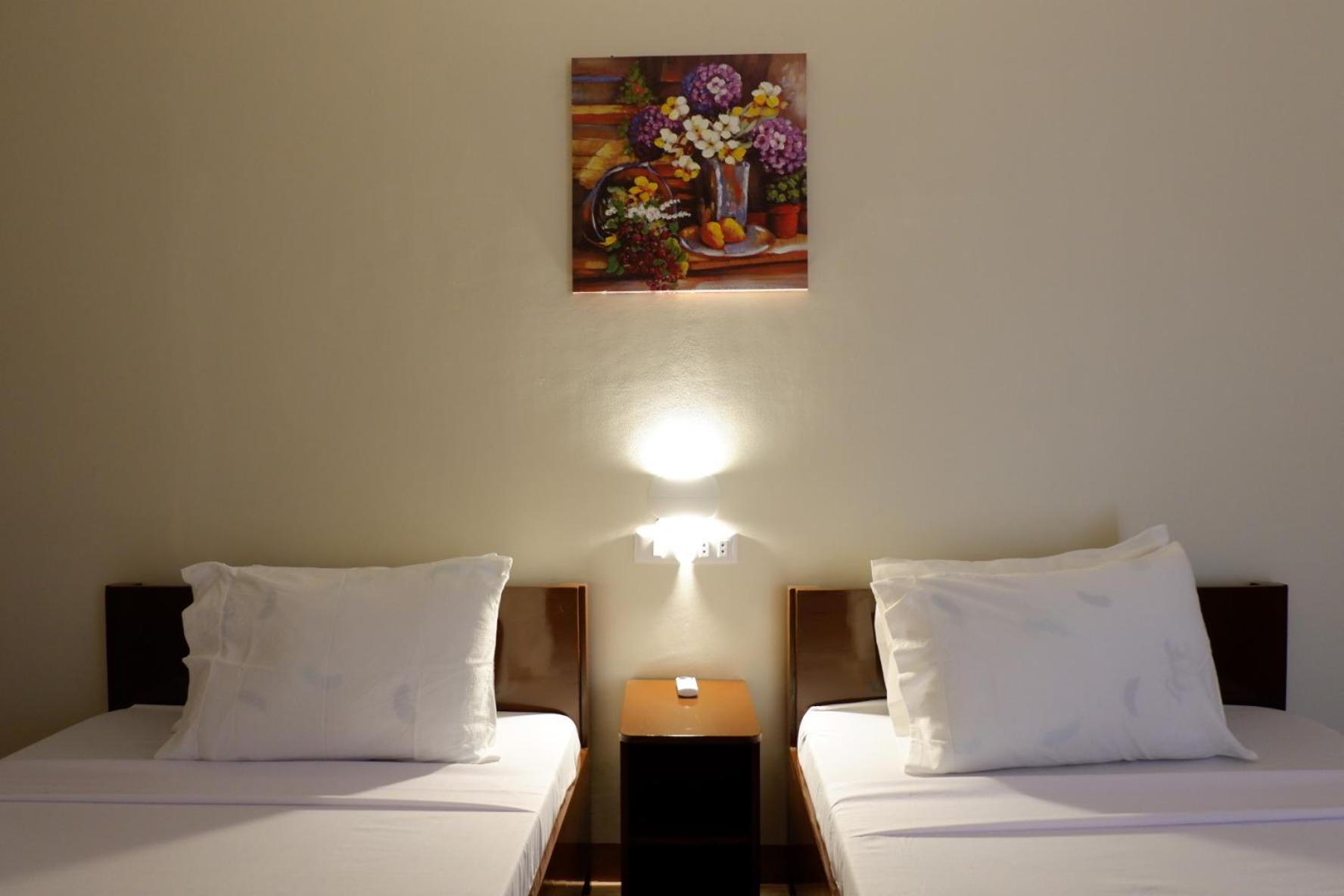 Jun'S Inn Oslob Dış mekan fotoğraf
